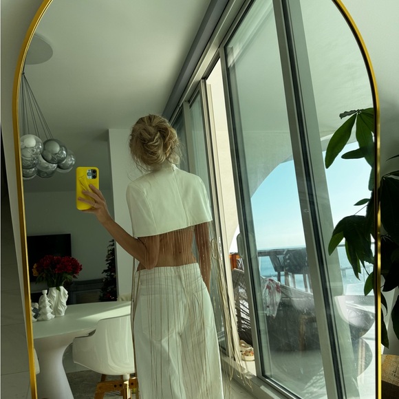 Aleksandre Akhalkatsishvili Stylish White and Gold chains cape - Picture 2 of 9